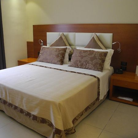 לאגו פטרייה Hotel Agora Sure Hotel Collection By Best Western מראה חיצוני תמונה
