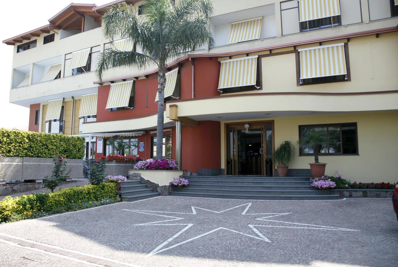 לאגו פטרייה Hotel Agora Sure Hotel Collection By Best Western מראה חיצוני תמונה
