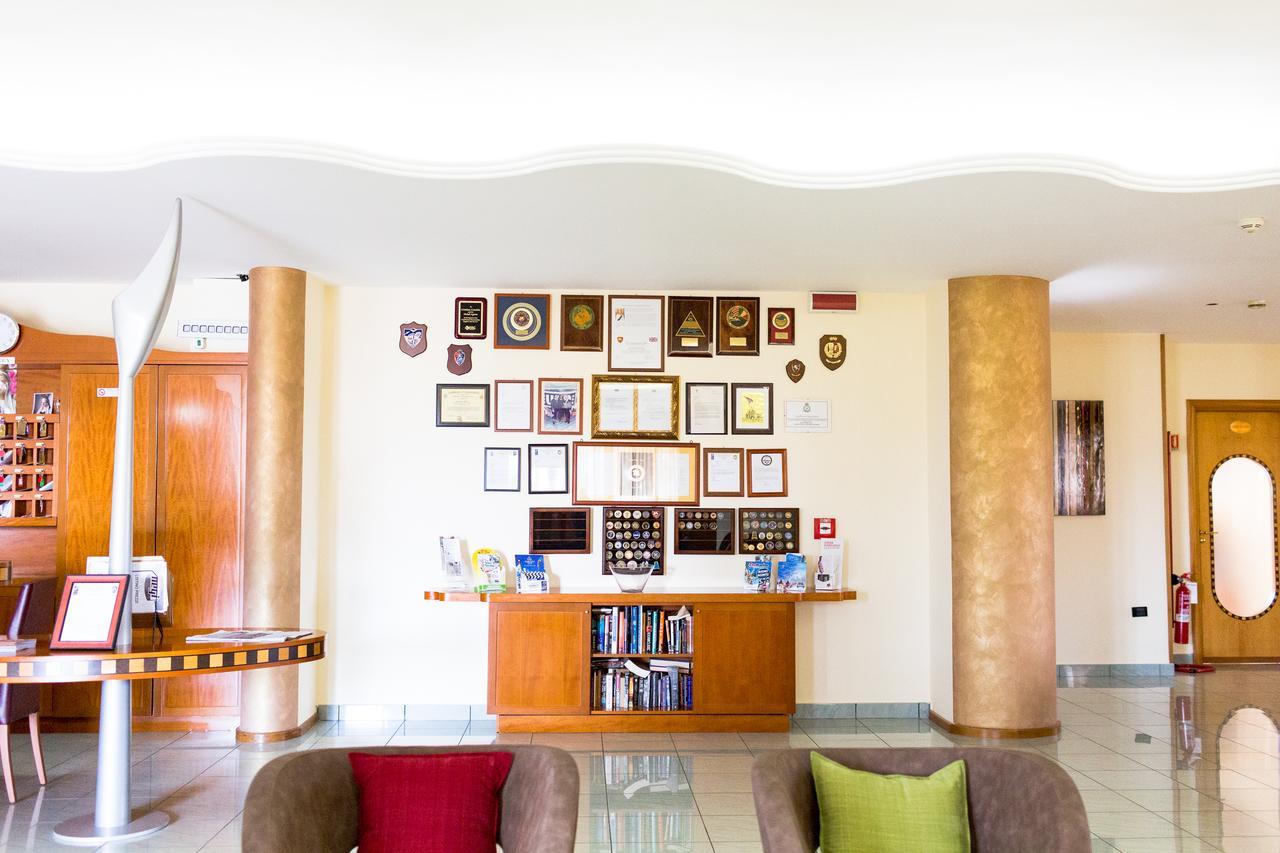 לאגו פטרייה Hotel Agora Sure Hotel Collection By Best Western מראה חיצוני תמונה