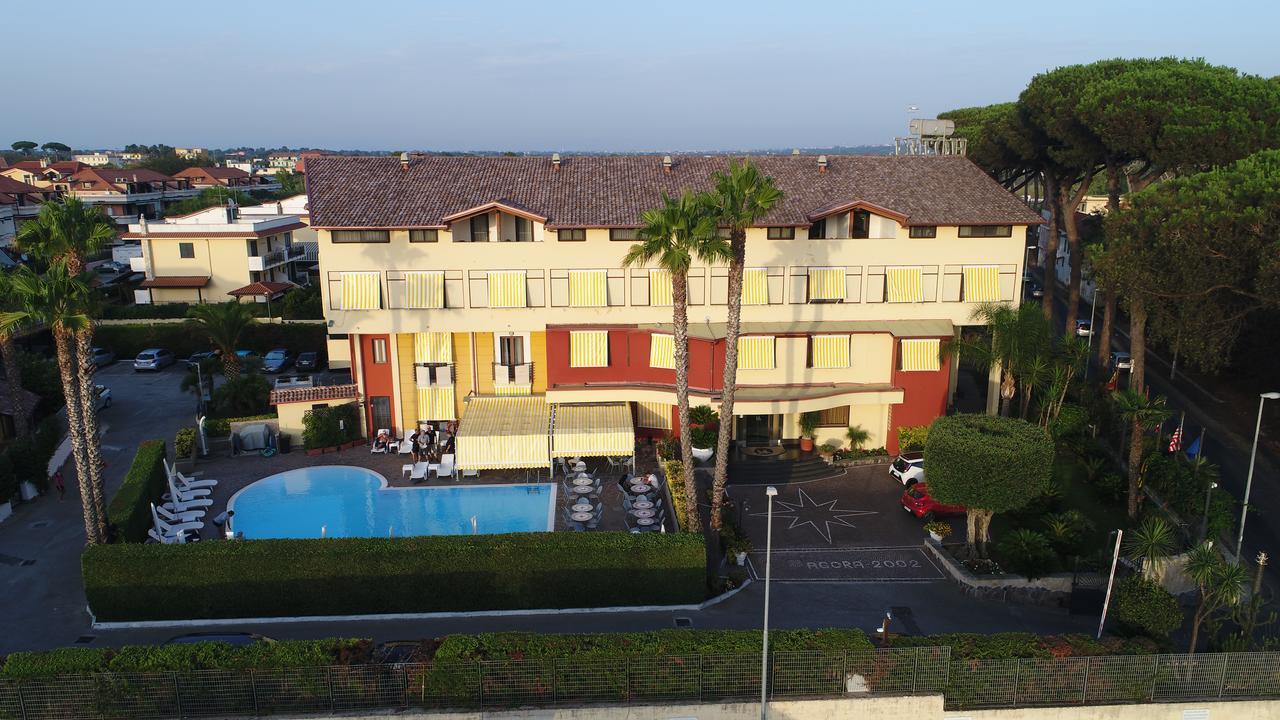 לאגו פטרייה Hotel Agora Sure Hotel Collection By Best Western מראה חיצוני תמונה